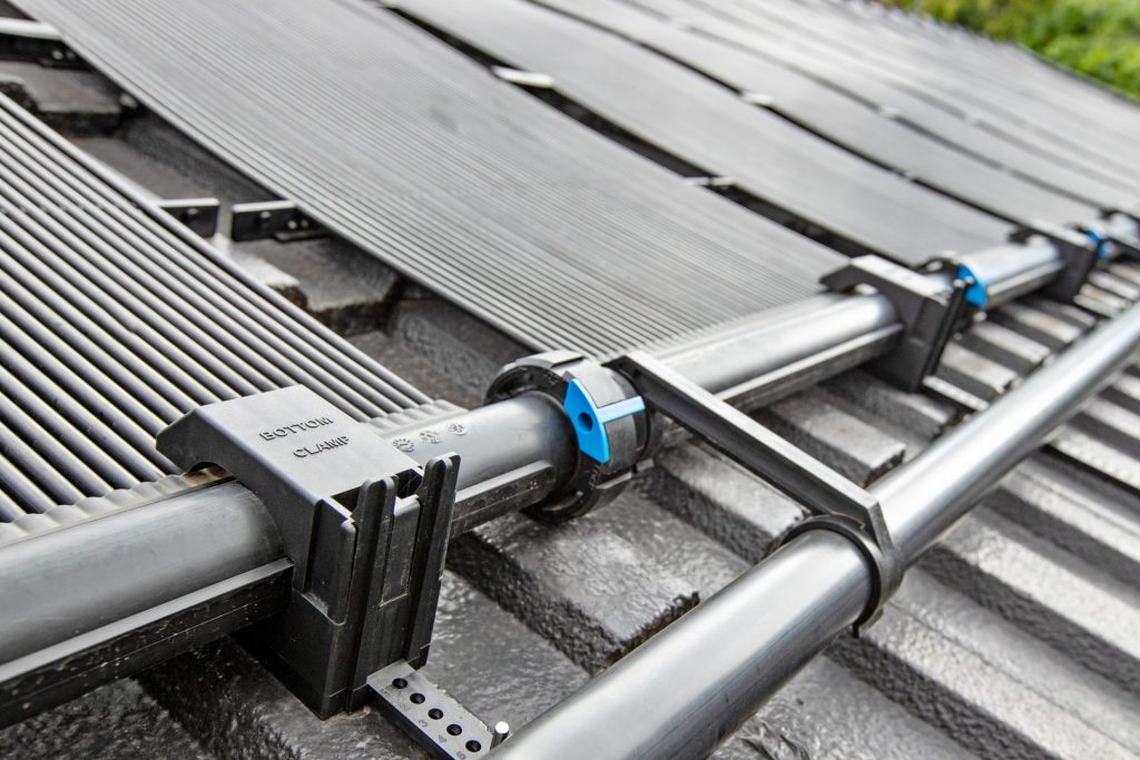 Which Heating System Is Best? Solar Heating or Heat Pump